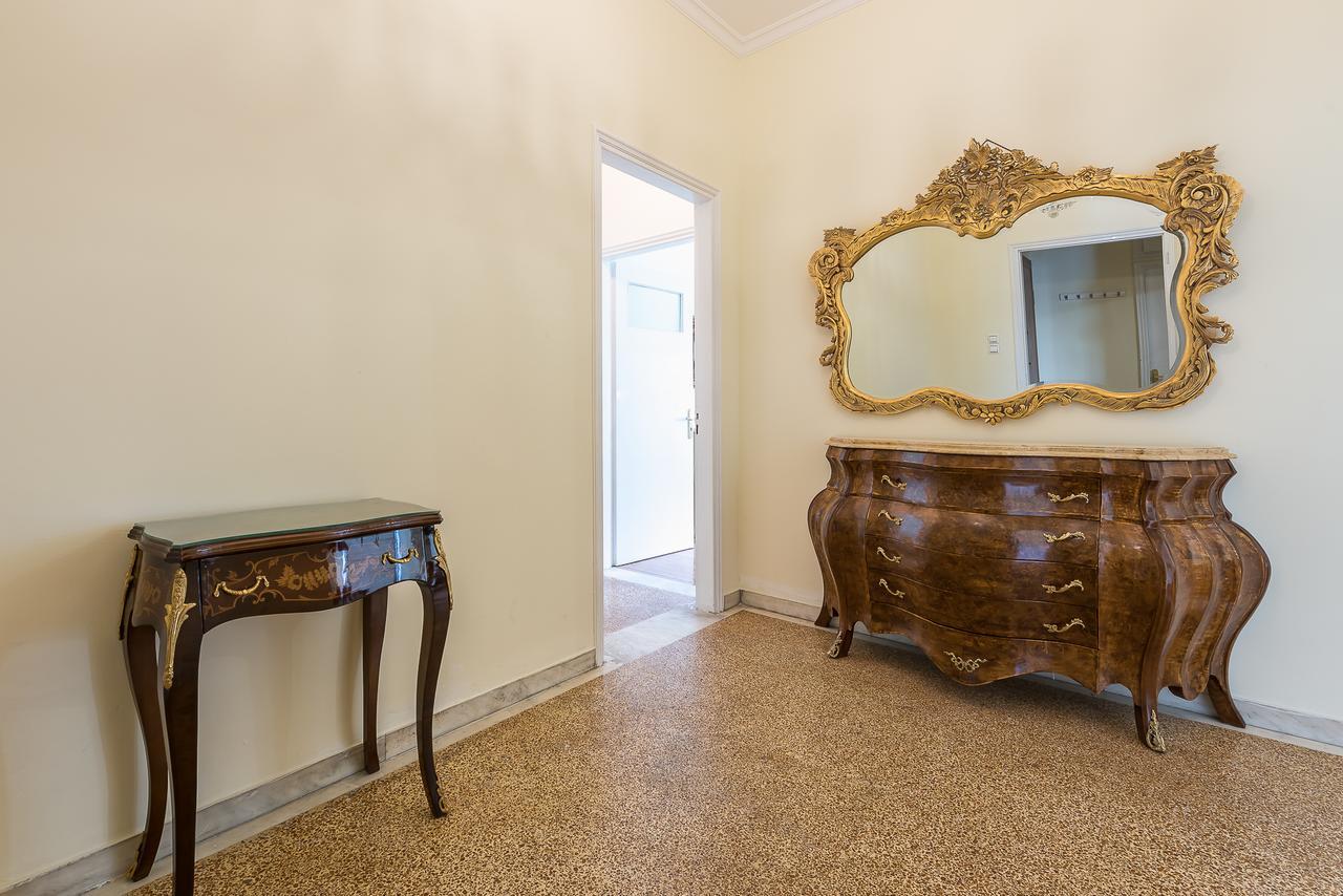 Victoria Queens Palace Apartments Atenas Exterior foto